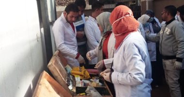 قافلة بيطرية مجانية لجامعة سوهاج تفحص وتعالج 745 رأس ماشية بقرية مشطا.. صور