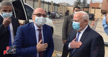 محافظ بورسعيد يستقبل وزير العدل لتفقد الشهر العقارى.. صور 