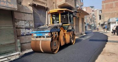 محافظة الجيزة تبدأ أعمال رصف وتطوير محاور مرورية بـ4 قرى.. صور
