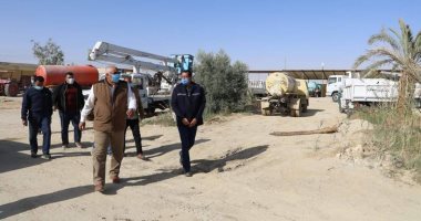 محافظ الوادي الجديد يوجه بصيانة السيارات والمعدات المعطلة بمجلس مدينة الفرافرة