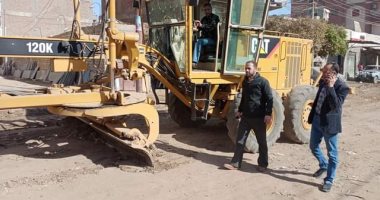 رفع 250 طن قمامة ومخلفات صلبة ونقلها إلى الظهير الصحراوى بالمنيا 