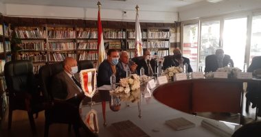 الزمالك يكشف حقيقة التواصل مع الأهلى بشأن قضية نادى القرن