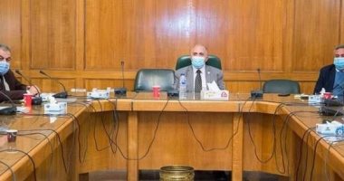 وزير الرى يترأس لجنة اختبارات المتقدمين للوظائف القيادية فى الوزارة.. صور