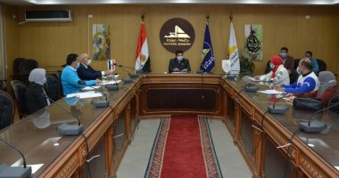 رئيس جامعة دمياط يناقش مشروع موازنة الجامعة للعام الجديد