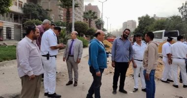 حى عين شمس يضبط أعمال بناء مخالف ويغلق عددا من المحال.. صور