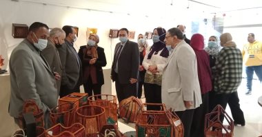 نائب رئيس جامعة بنها يفتتح معرض " نغمات نورانية " لطلاب التربية النوعية
