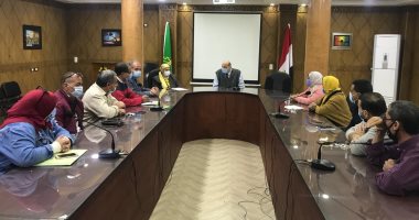 تعليم القليوبية يوجه بنشر أرقام هواتف مسئولى التطوير التكنولوجى للتواصل مع الطلاب