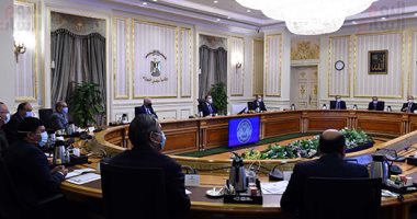 رئيس الوزراء يتابع الخطوات التنفيذية لمشروع توطين صناعة "التابلت"