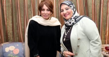 لبنى عبدالعزيز تكشف أسرار علاقتها بعبدالناصر ولقاء السادات بالبيت الأبيض "فيديو"
