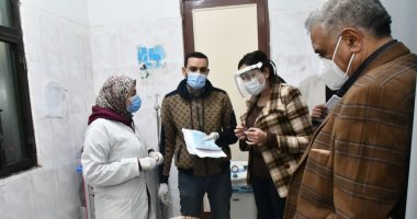 نائب محافظ البحيرة تتابع توافر المستلزمات بمستشفى المحمودية وادكو المركزى