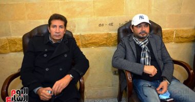 هانى رمزي وماجد المصرى يقدمان واجب العزاء في والد داليا البحيري (تحديث)