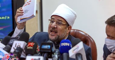 وزير الأوقاف: من يرى معلم يتحدث عن حسن البنا يتقدم بشكوى رسمية فورا