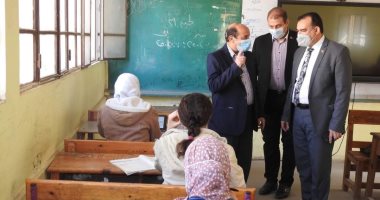 وكيل تعليم المنوفية يتفقد الاختبار التدريبى لطلبة الصف الأول الثانوى
