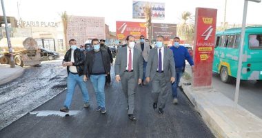 محافـظ المنوفية يتفقد أعمال الرصف بشارع عاطف السادات بتكلفة 8 ملايين جنيه.. صور