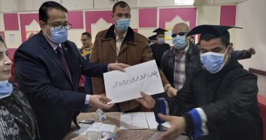 وكيل تعليم الغربية يشهد يوم تخرج "التلمذة الصناعية" لطلبة التربية الفكرية