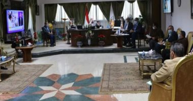 محافظ جنوب سيناء يناقش الموقف التنفيذى لمشروعات الخطة الاستثمارية