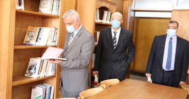 رئيس جامعة المنوفية يفتتح مبنى كلية طب الأسنان.. صور