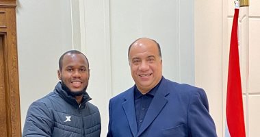 محمد مصيلحى يستقبل المهاجم الجامايكى روماريو وليامز لدعمه و تحفيزه