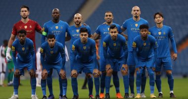 اشتباك بالأيدى بين ثنائى النصر السعودى حمدالله والغنام ضد الرائد.. فيديو