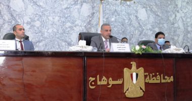 محافظ سوهاج يلتقى 50 من أبناء المحافظة خلال اللقاء الأول مع الشباب