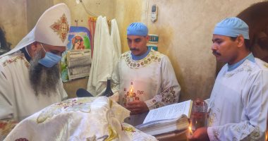 أمين دير الأنبا متاؤس الفاخورى بالأقصر يترأس قداس عيد نياحة شفيع الدير