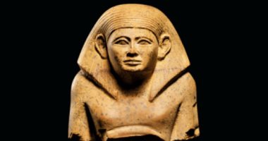 شاهد القطع الأثرية المصرية المعروضة للبيع فى "كريستيز" واعرف أسعارها