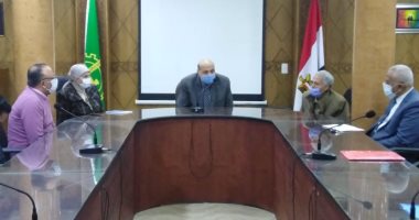 مدير تعليم القليوبية: لا مجال للمحسوبية والمجاملات فى أعمال اﻻمتحانات.. صور