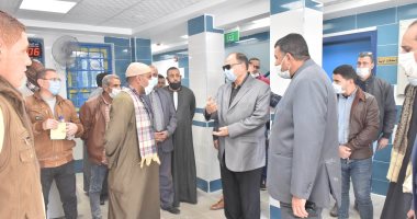 محافظ أسيوط يتفقد وحدة طب الأسرة بعرب الكلابات بتكلفة 3 مليون و830 ألف جنيه.. فيديو وصور