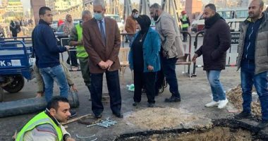 إصلاح كسر خط مياه بشارع الجمهورية أمام كوبرى طلخا بالدقهلية