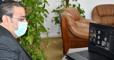 بحث خطط قوافل الإصحاح البيئى بمجلس خدمة المجتمع بجامعة قناة السويس