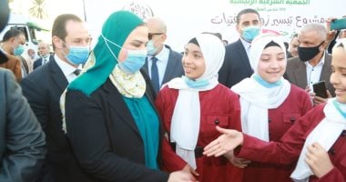 وزيرة التضامن تعطى إشارة إطلاق مشروع الجمعية الشرعية لتيسير زواج الفتيات.. صور