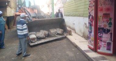 مدينة أرمنت تنظم حملة مرافق وتستكمل خطة تمهيد ورفع الأتربة بشوارع أرمنت الحيط