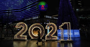 ألوان زاهية وأشجار مضيئة.. روسيا تتزين احتفالا برأس السنة الجديدة