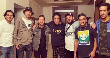 أوس أوس يطمئن جمهور محمد منير: زى الفل وفى انتظار الألبوم الجديد يا ملك