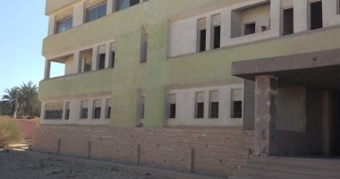 الخفافيش تسكن مستشفى حجازة التكاملي بقنا منذ 20 عاما.. فيديو لايف