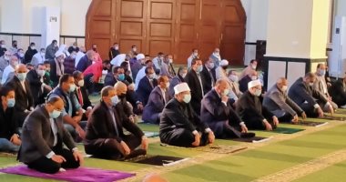 وزير الأوقاف يشهد أول صلاة جمعة بمسجد تحيا مصر بالأسمرات.. صور 