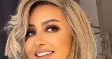 لطيفة بقصة شعر مختلفة فى كواليس تصوير أغنيتها الجديدة "خلينى"