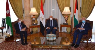 انطلاق جلسة مباحثات يين وزراء مصر والأردن وفلسطين فى قصر التحرير
