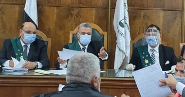 "الإدارية" تفصل سكرتير وكيل كلية ضبط بالحمام مع زميلته المصابة بإغماء