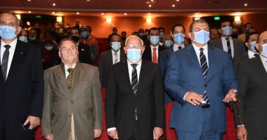 وزير القوى العاملة ومحافظ بورسعيد يدشنان مبادرة "صيادى مصر".. صور