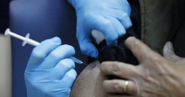 متصدقش الشائعات.. لا دليل على أن لقاحات كورونا تسبب شلل الوجه النصفى