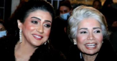 سوسن بدر فى صور جديدة مع وفاء صادق.. وتعلق: "صاحبتى الأنتيخ"