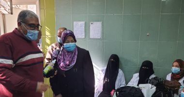 صور.. تنظيم قافلة طبية لمدة يومين لتقديم الكشف والعلاج المجانى بالبساتين