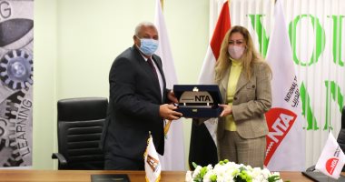 صور.. الأكاديمية الوطنية للتدريب توقع برتوكولا مع محافظ الوادى الجديد