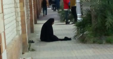 "تضامن الإسكندرية" تستجيب لقارئ وترسل فريق إغاثة لسيدة مسنة بلا مأوى