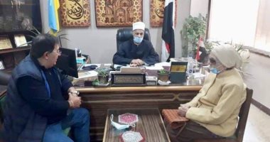 رئيس منطقة الإسكندرية الأزهرية يستقبل متبرعين بقطعة أرض لبناء مجمع أزهري