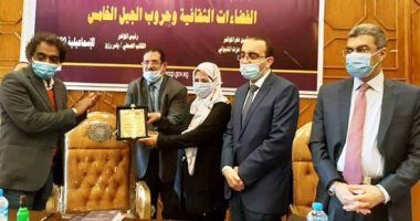 رئيس هيئة قصور الثقافة يشهد انطلاق مؤتمر الأدباء لإقليم القناة وسيناء.. صور