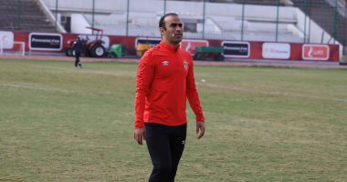 سيد عبدالحفيظ يعاين ملعب الرياضة العسكري قبل مران الأهلي