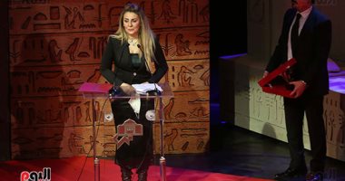 رانيا محمود يس: المسرح القومى كان وش الخير على والدى.. صور 