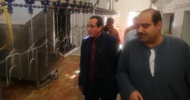  مدير الطب البيطرى بالأقصر يتفقد المجازر لمتابعة العمل بها وتطويرها مستقبلاً